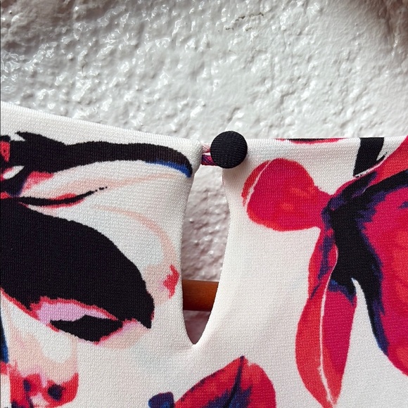 Ivanka Trump Pink and Black Sleeveless Blouse - Picture 6 of 7